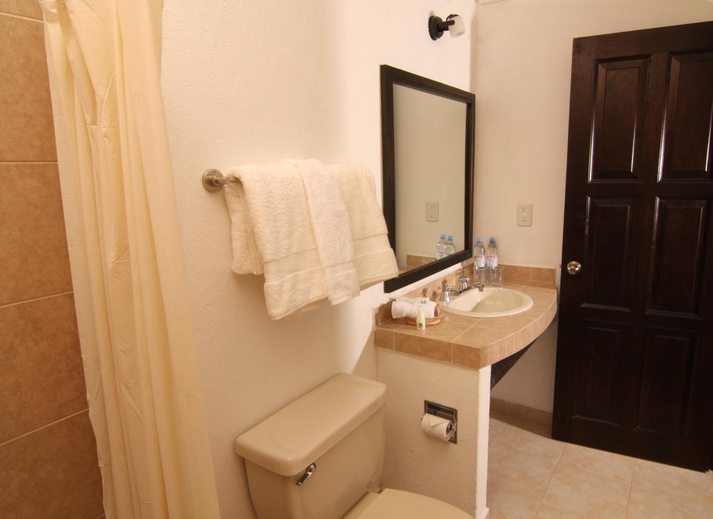 Hotel Villa Del Villar Querétaro Quarto foto